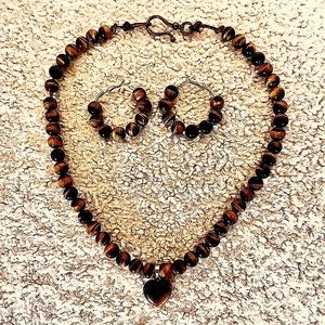 High shine natural Tiger’s eye necklace and earring set.